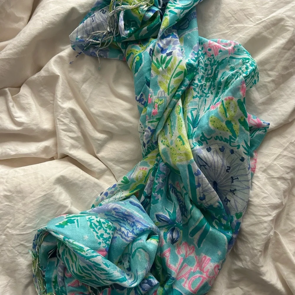 Lilly Pulitzer Tropical Blue and Green Scarf - Picture 4 of 4